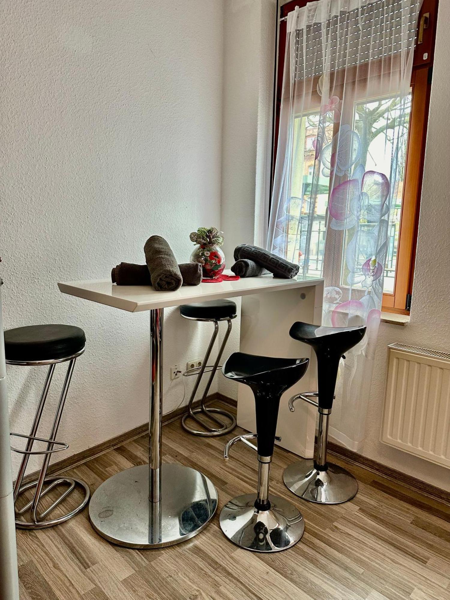 Ferienzimmer Healing Und Montuerwohnung Вайсенфельс Екстер'єр фото